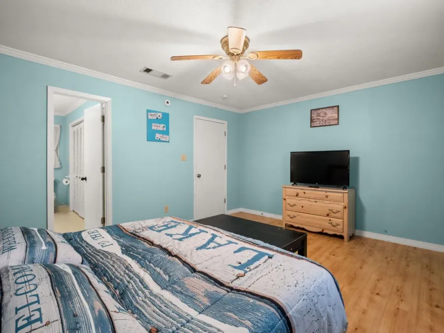 The master bedroom is plenty big